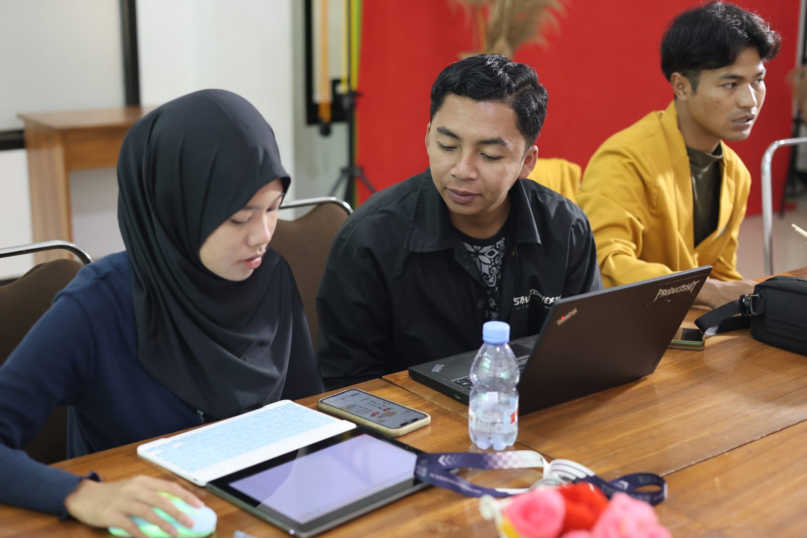 Literasi Digital Untuk Generasi Muda: Kaprodi KPI IAI Sunan Kalijogo Malang Latih Mahasiswa Mengelola Media Digital