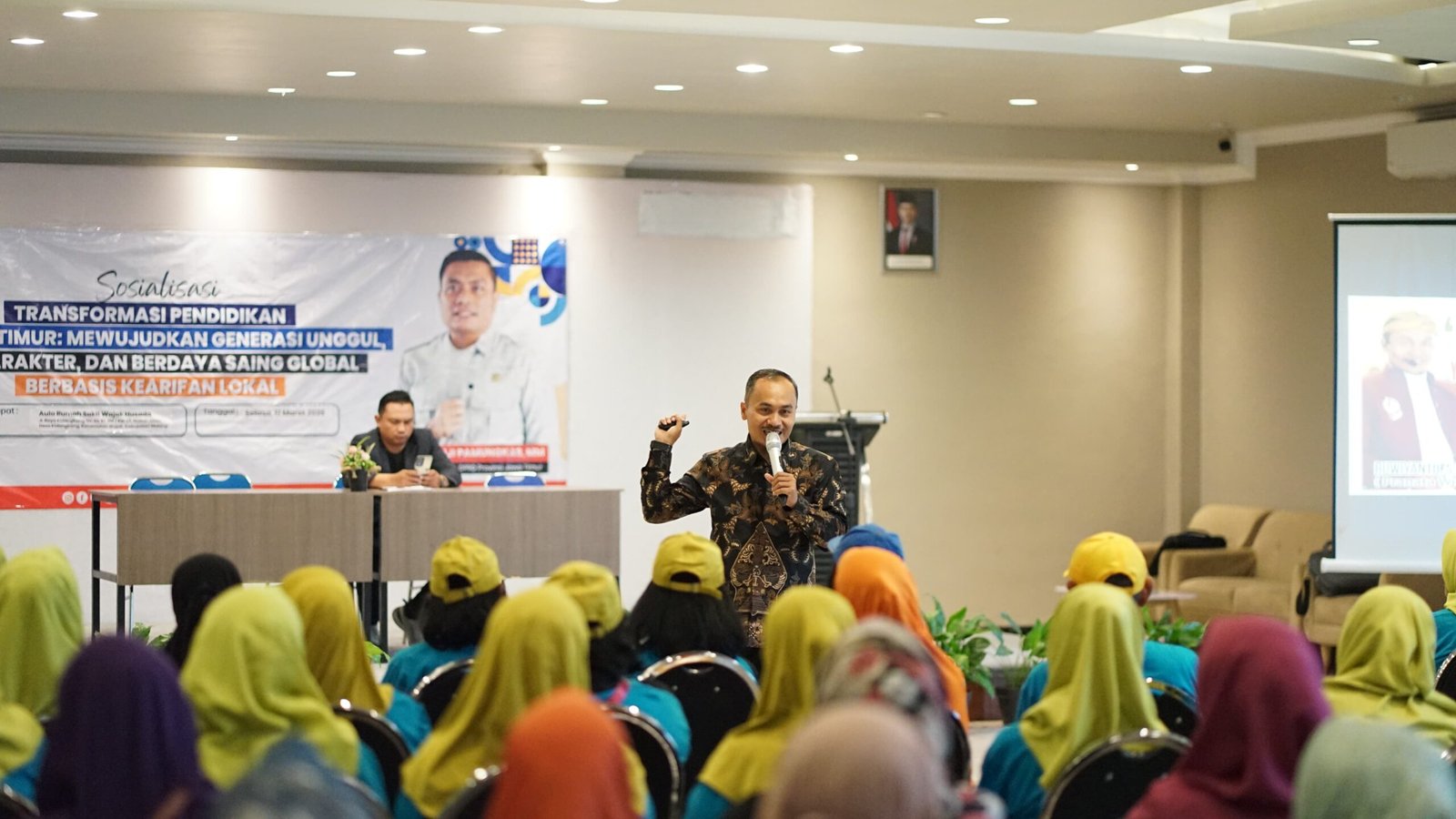 Peran Strategis Pendidikan dalam Mengatasi Lunturya Karakter Generasi Bangsa